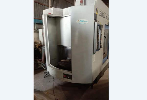 Vertical Machining Center