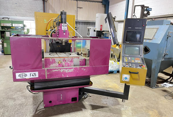 Vertical Machining Center