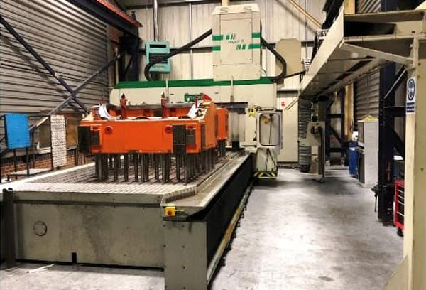 Vertical Machining Center